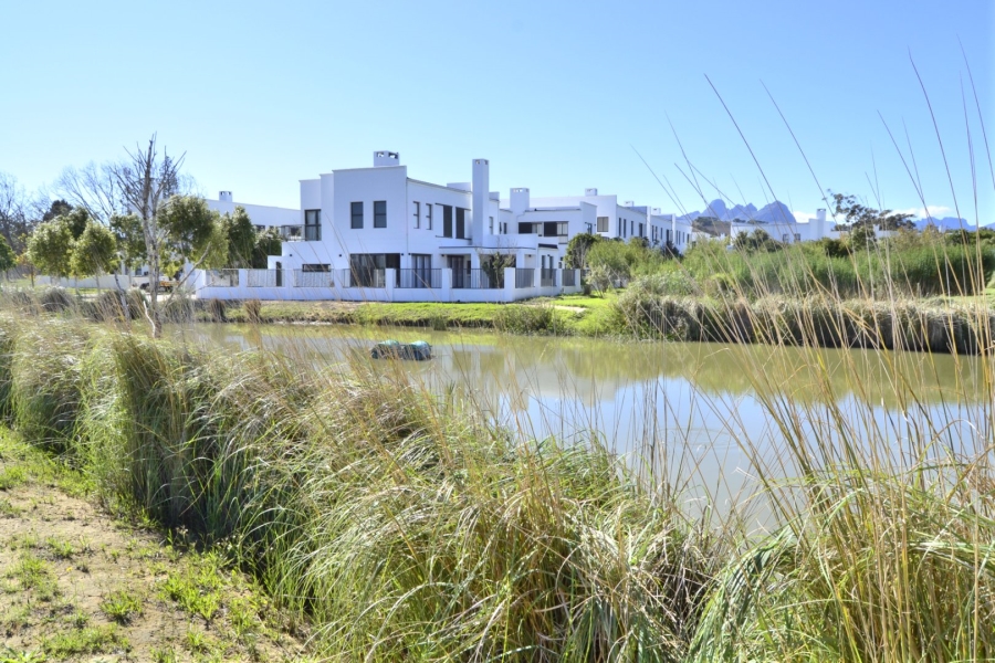  Bedroom Property for Sale in Croydon Gardens Estate Western Cape